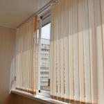 What to install on the balcony: blinds or roller blinds?