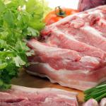 Ako v lete uchovať potraviny bez chladničky Uchovávajte mäso zmrazené aj bez chladničky