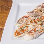 Rotolo di lavash con salmone Ricetta di lavash roll con salmone