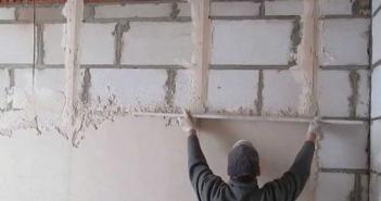 Features of plastering walls made of aerated concrete indoors and outdoors