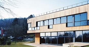Decorative finishing of building facades: materials and technology